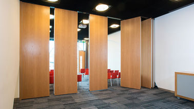 Pannelli operabili mobili del muro divisorio del MDF per auditorium/centro espositivo